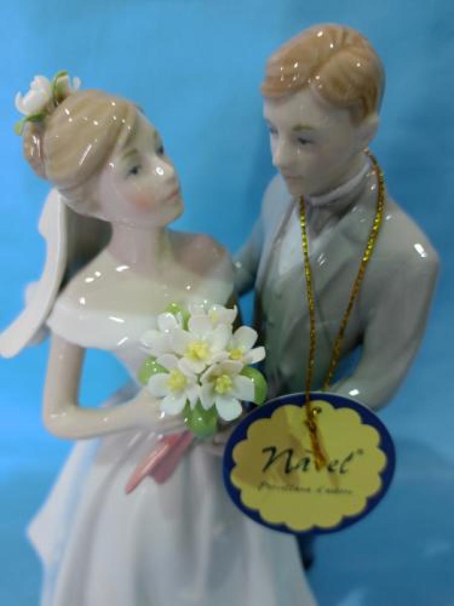 Idea regalo Matrimonio o Anniversario? - Coppia Sposi in porcellana Navel -   - Articoli per la casa e Bomboniere - Solo on line